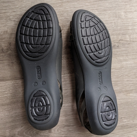 Crocs - Picture 2 of 3